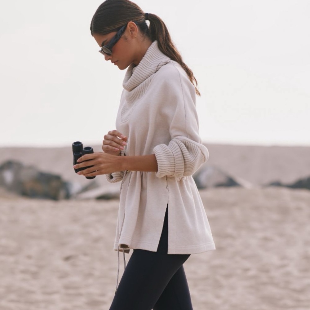 Varley Cavello Cinched Waist Sweatshirt Tunic Cream Turtleneck Sweater